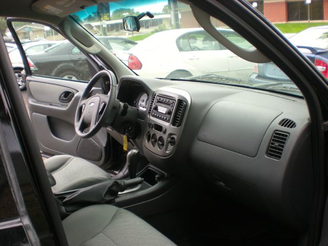 Ford Escape 2005 photo 5