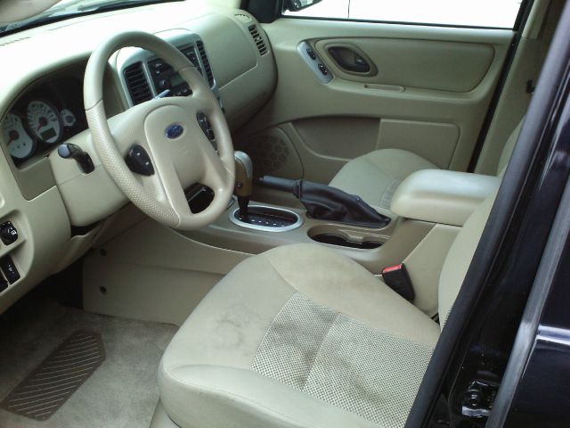 Ford Escape 2005 photo 3