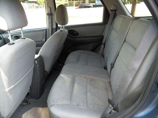 Ford Escape 2005 photo 1