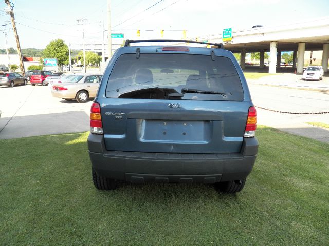 Ford Escape 2005 photo 16