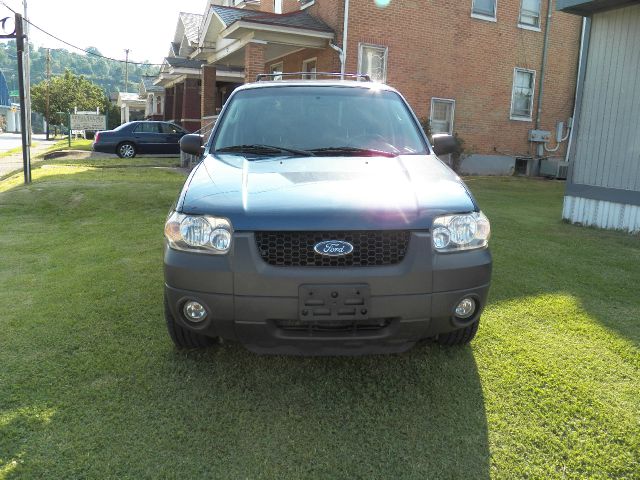 Ford Escape 2005 photo 19