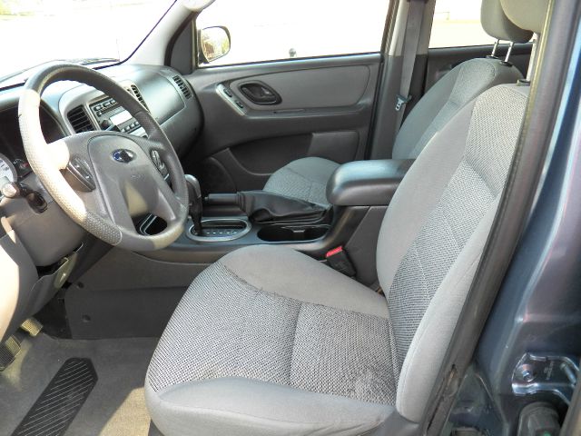 Ford Escape 2005 photo 8