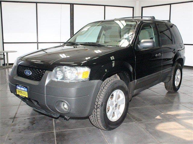 Ford Escape 2005 photo 3