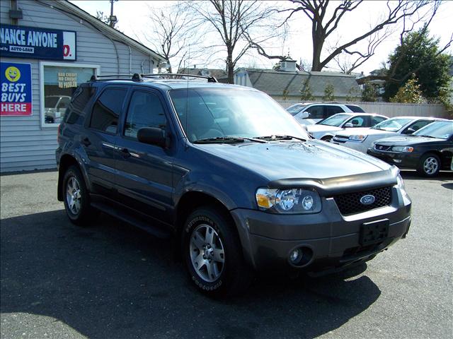 Ford Escape ESi Sport Utility