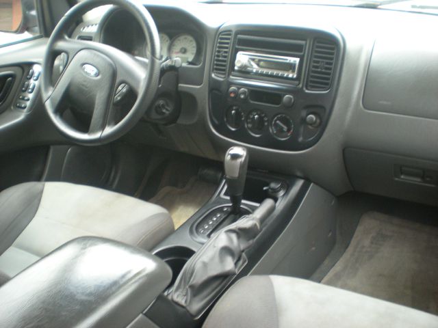 Ford Escape 2005 photo 7