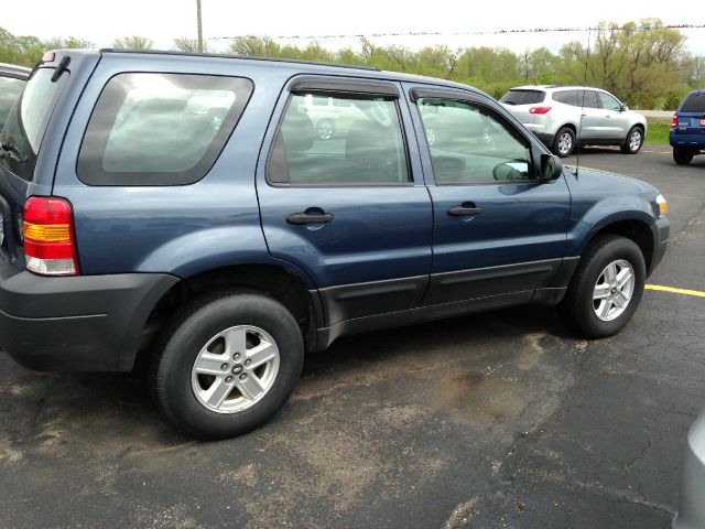 Ford Escape 2005 photo 3