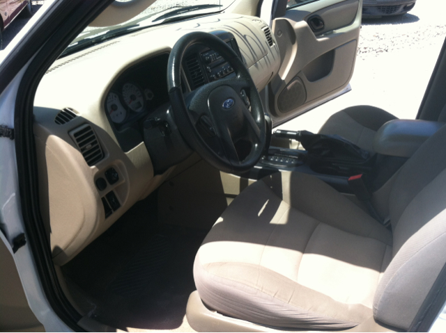 Ford Escape 2005 photo 10