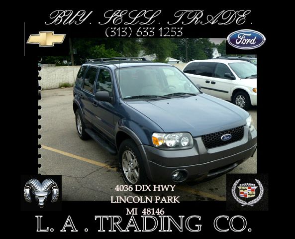 Ford Escape 2005 photo 1