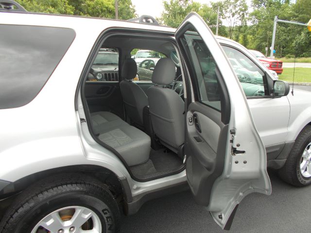 Ford Escape 2005 photo 14