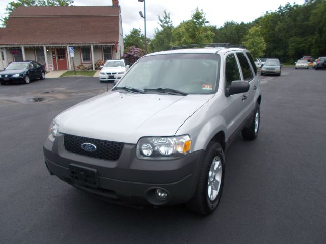 Ford Escape 2005 photo 16