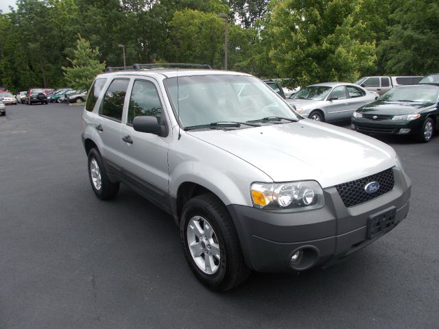 Ford Escape 2005 photo 19