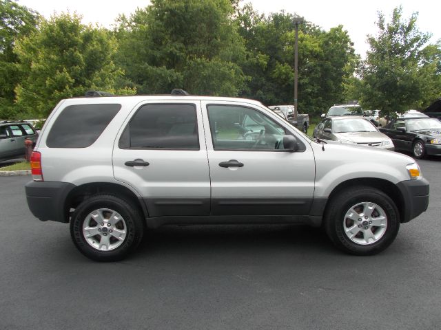 Ford Escape 2005 photo 20