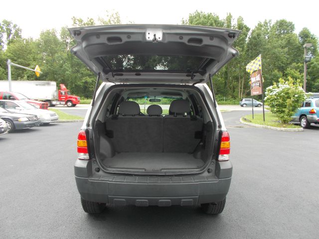 Ford Escape 2005 photo 4