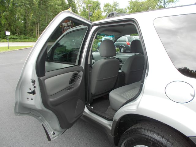 Ford Escape 2005 photo 6