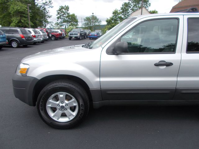 Ford Escape 2005 photo 8