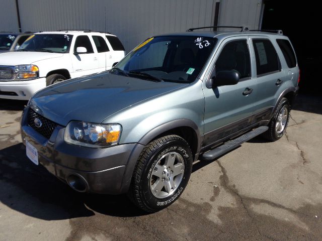 Ford Escape 2005 photo 1