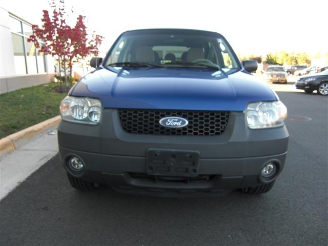 Ford Escape 2005 photo 1