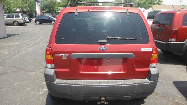 Ford Escape 2005 photo 1