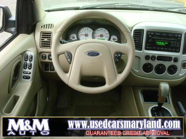 Ford Escape 2005 photo 4