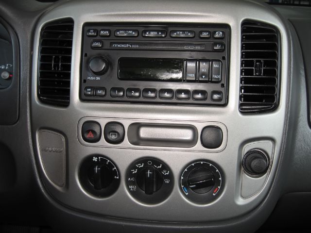 Ford Escape 2005 photo 15