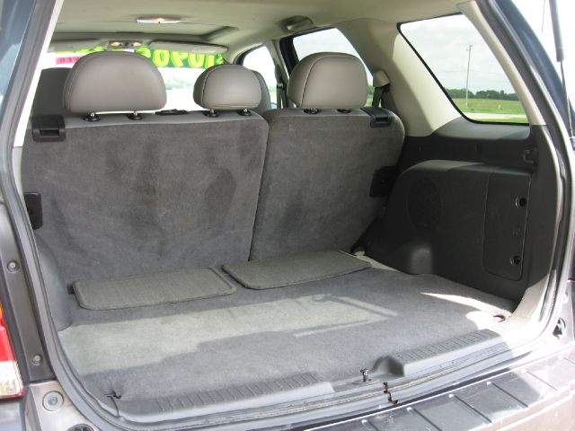 Ford Escape 2005 photo 18