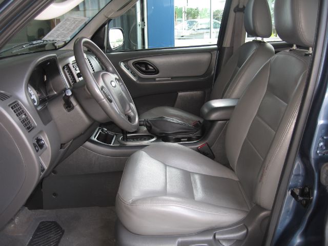 Ford Escape 2005 photo 19