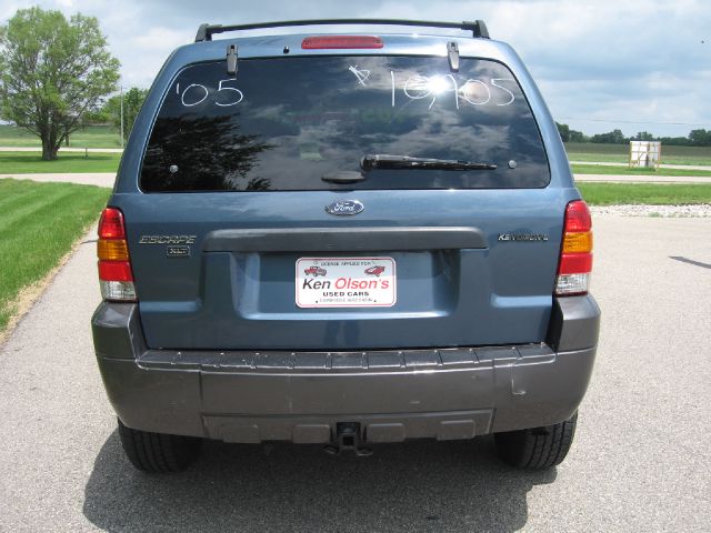 Ford Escape 2005 photo 25