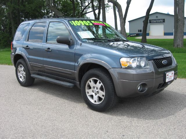 Ford Escape 2005 photo 28