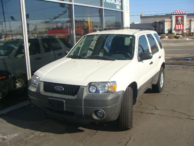 Ford Escape 2005 photo 1