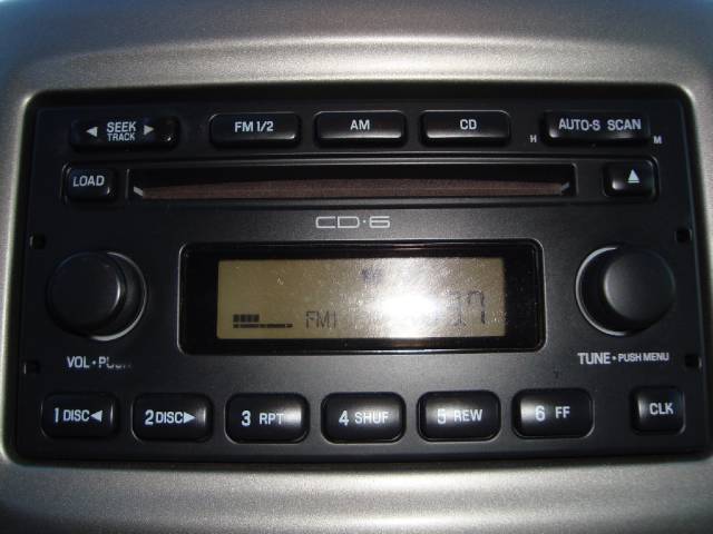 Ford Escape 2005 photo 2