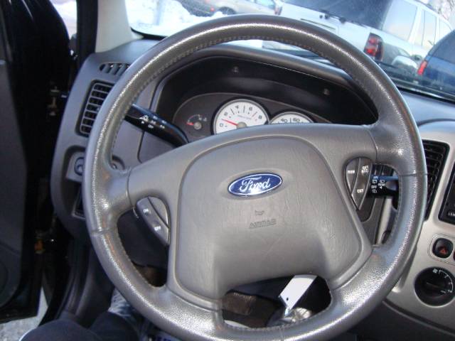 Ford Escape 2005 photo 3