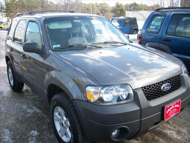 Ford Escape 2005 photo 1