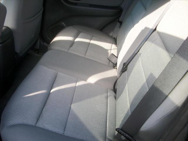 Ford Escape 2005 photo 3