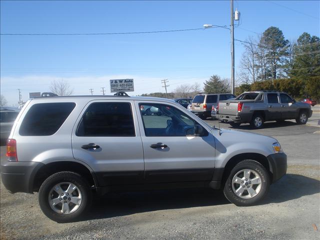 Ford Escape ESi Sport Utility