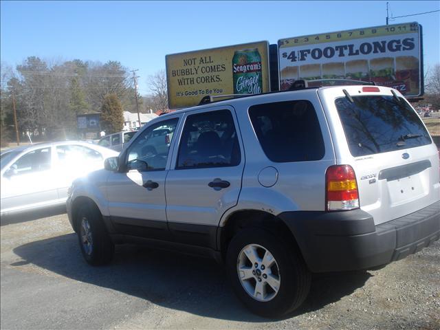 Ford Escape 2005 photo 1