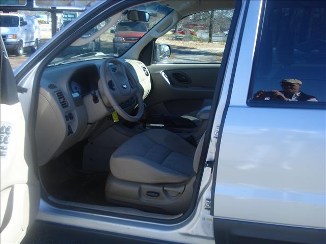 Ford Escape 2005 photo 3