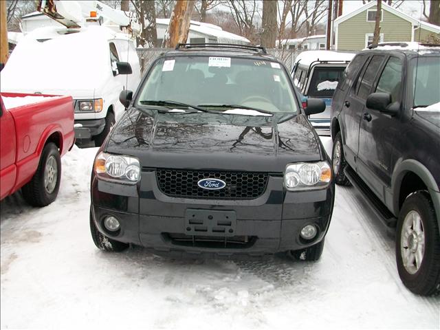 Ford Escape 2005 photo 1