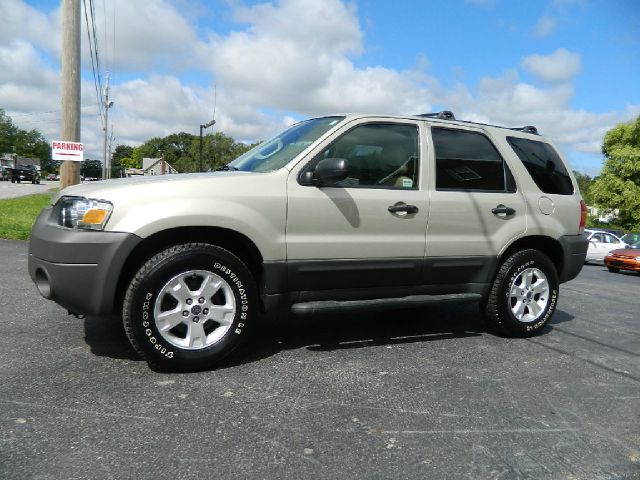 Ford Escape 2005 photo 3