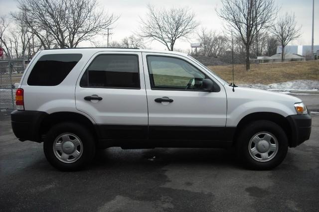 Ford Escape 2005 photo 3