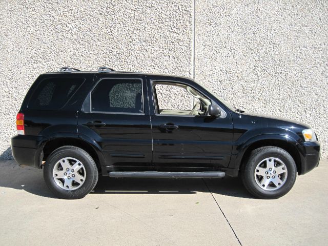 Ford Escape 2005 photo 1