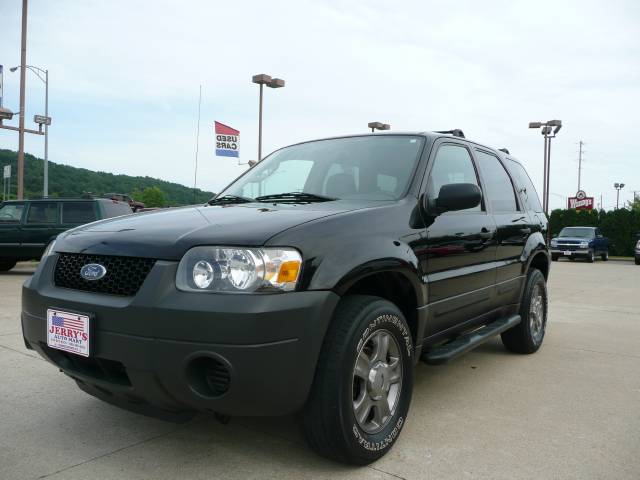 Ford Escape 2005 photo 2