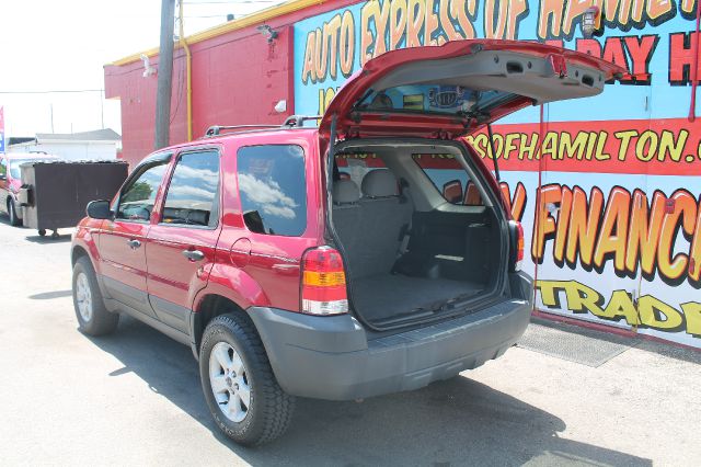 Ford Escape 2005 photo 13