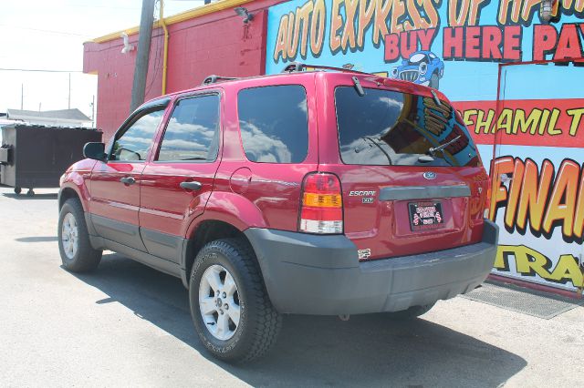 Ford Escape 2005 photo 3