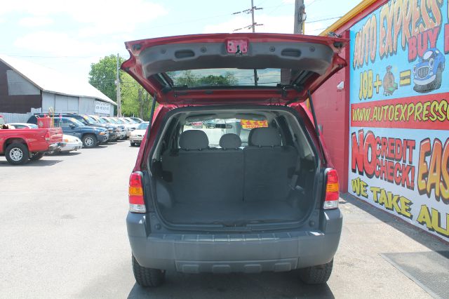 Ford Escape 2005 photo 7