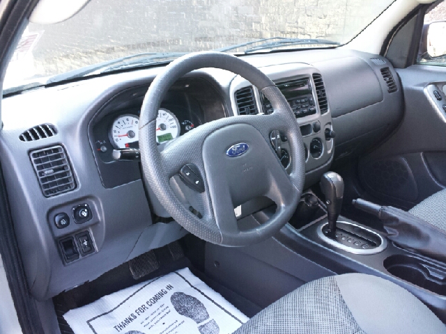 Ford Escape 2005 photo 4