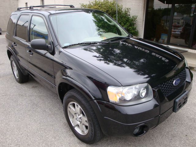 Ford Escape 2005 photo 2