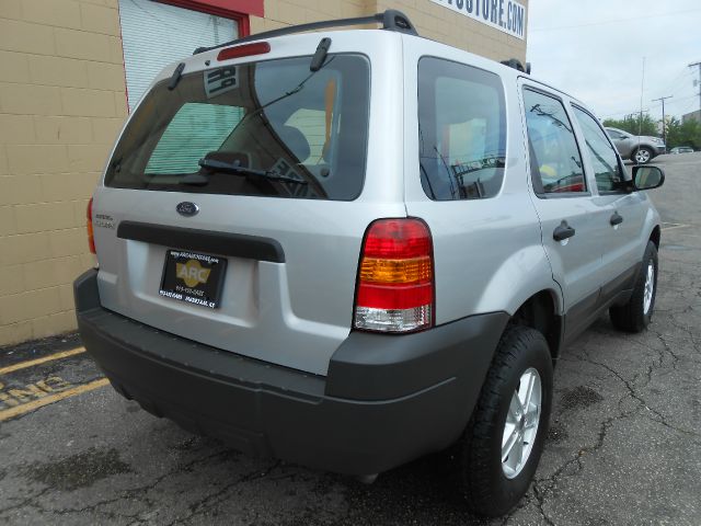 Ford Escape 2005 photo 3