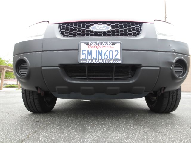 Ford Escape 2005 photo 1