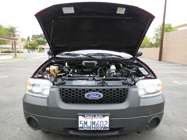 Ford Escape 2005 photo 18