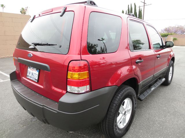 Ford Escape 2005 photo 29